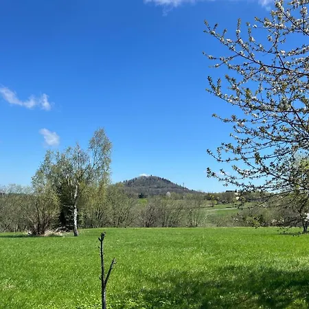Bergidylle- Saniert Und Hochwertig Mit Massivholzmoebeln, Sonnenterrasse In Der Natur, Fussgaengig Ins Zentrum *