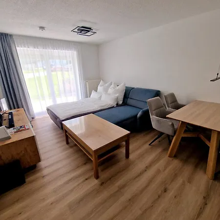 Bergidylle- Saniert Und Hochwertig Mit Massivholzmoebeln, Sonnenterrasse In Der Natur, Fussgaengig Ins Zentrum * Altenberg (Erzgebirge)